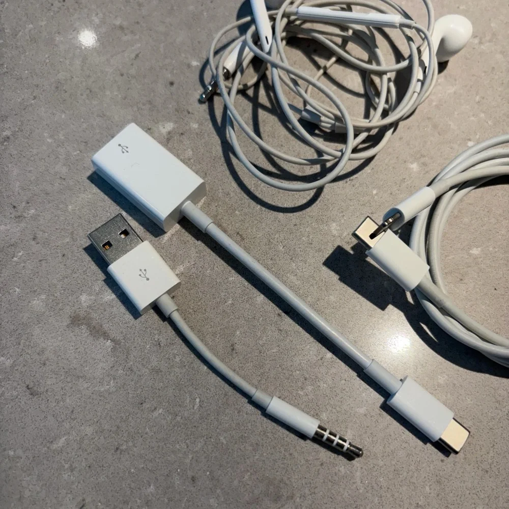 Apple Bundle White Lightning Earbuds, Lightning Cable & Adapter set, etc